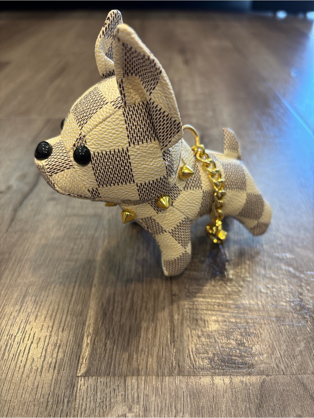 French Bulldog Checkered Bag Charm Keychain White Cream Gold Stud Collar NWT - Picture 3 of 6